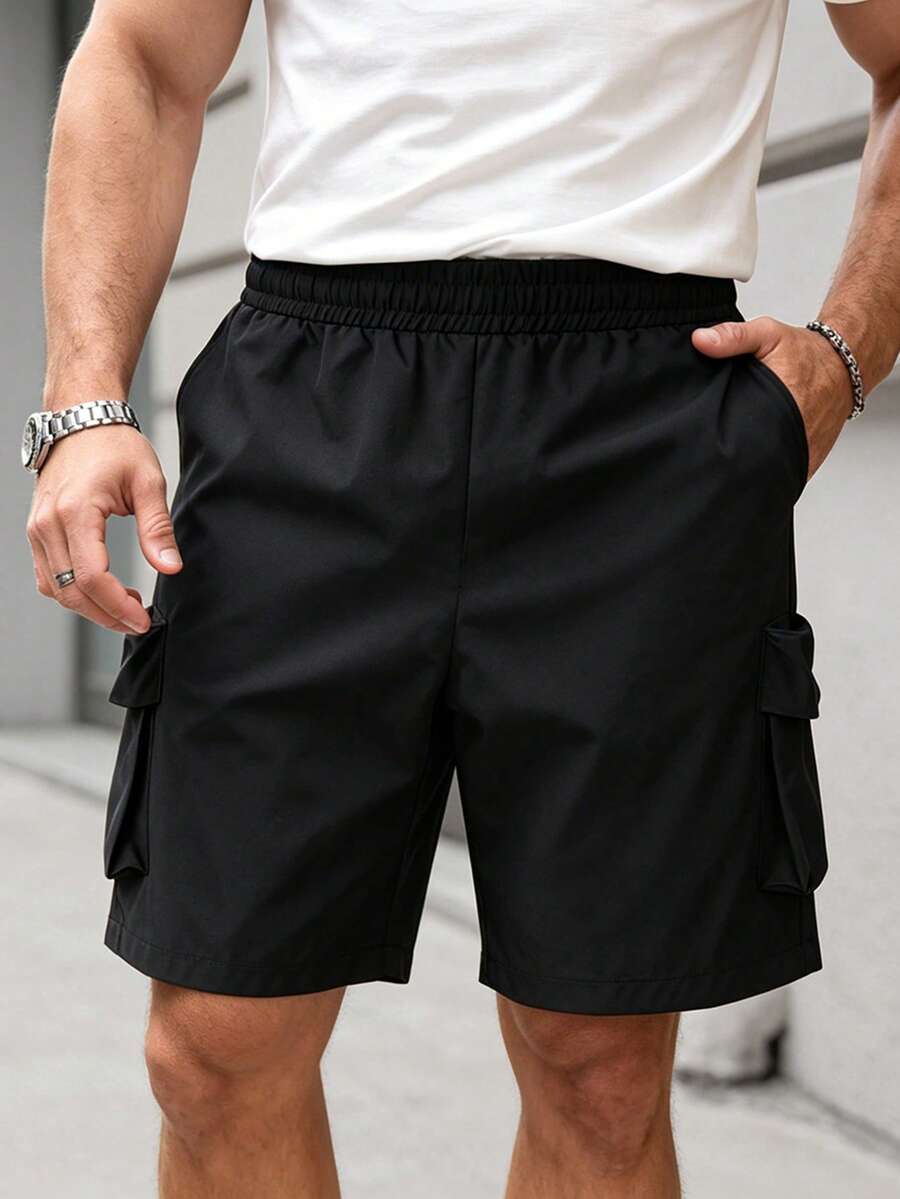Manfinity CasualCool Celana Pendek Kargo Pria Kasual Musim Panas Warna Polos dengan Kantong Lipat, untuk Liburan - Hitam - View 1