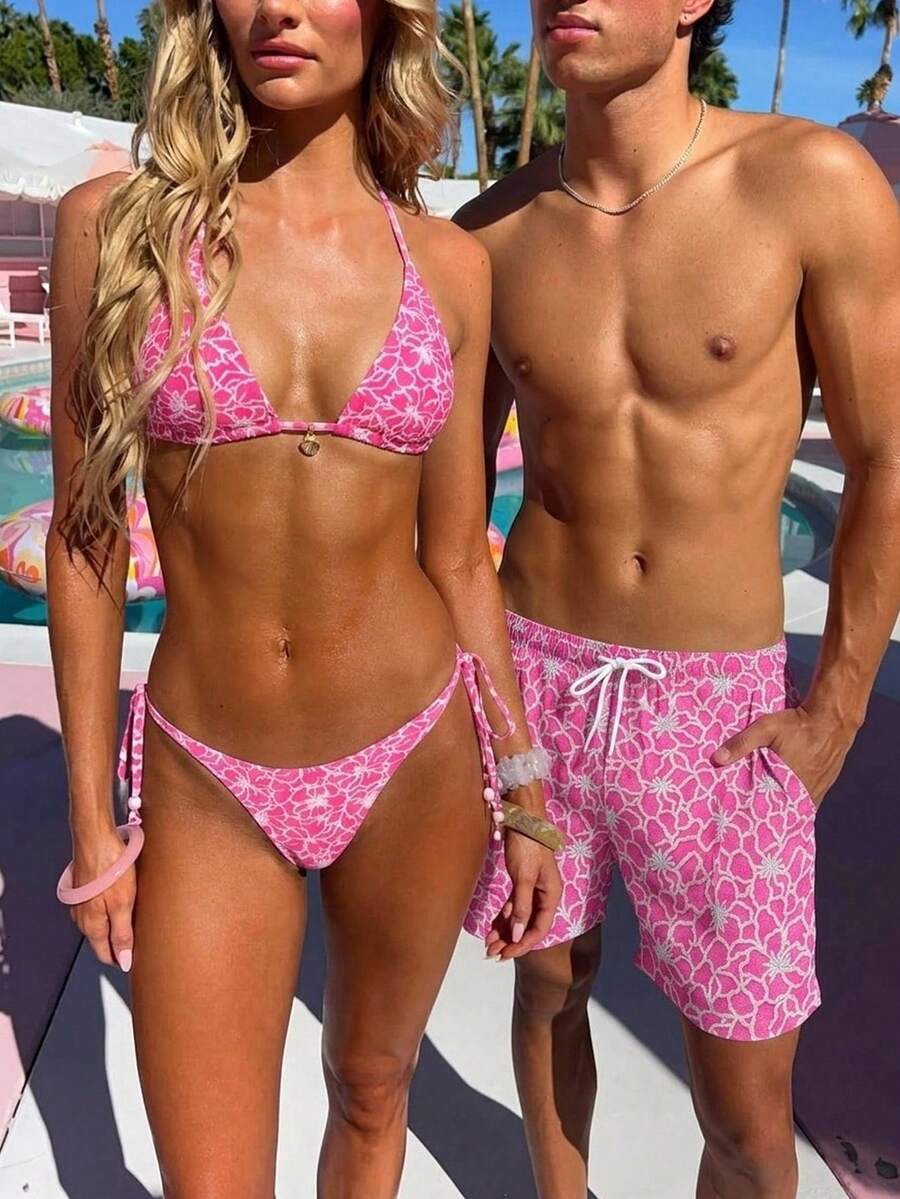 Manfinity Swimmode Celana Pendek Pria Warna Pink untuk Liburan Musim Panas Gaya Boho di Pantai dengan Motif Bunga dan Tali Serut, Set Pakaian Renang Pasangan, Baju Renang Liburan Tropis Hawaii - MultiWarna - View 1