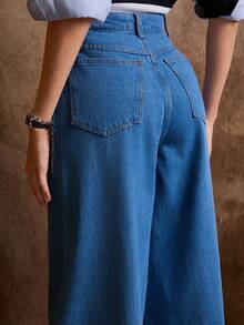 Daynim Women's Street Fashion Loose Fit Pocket Jeans - Light Wash - View 7