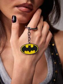 BATMAN X SHEIN Mặt dây chuyền túi xách hình hoạt hình bằng hợp kim kẽm đen, mặt dây chuyền, quà lưu niệm, đồ sưu tầm, thích hợp làm quà tặng, ví, cặp sách, ba lô, phụ tùng ô tô. - Nhiều màu - Xem 2