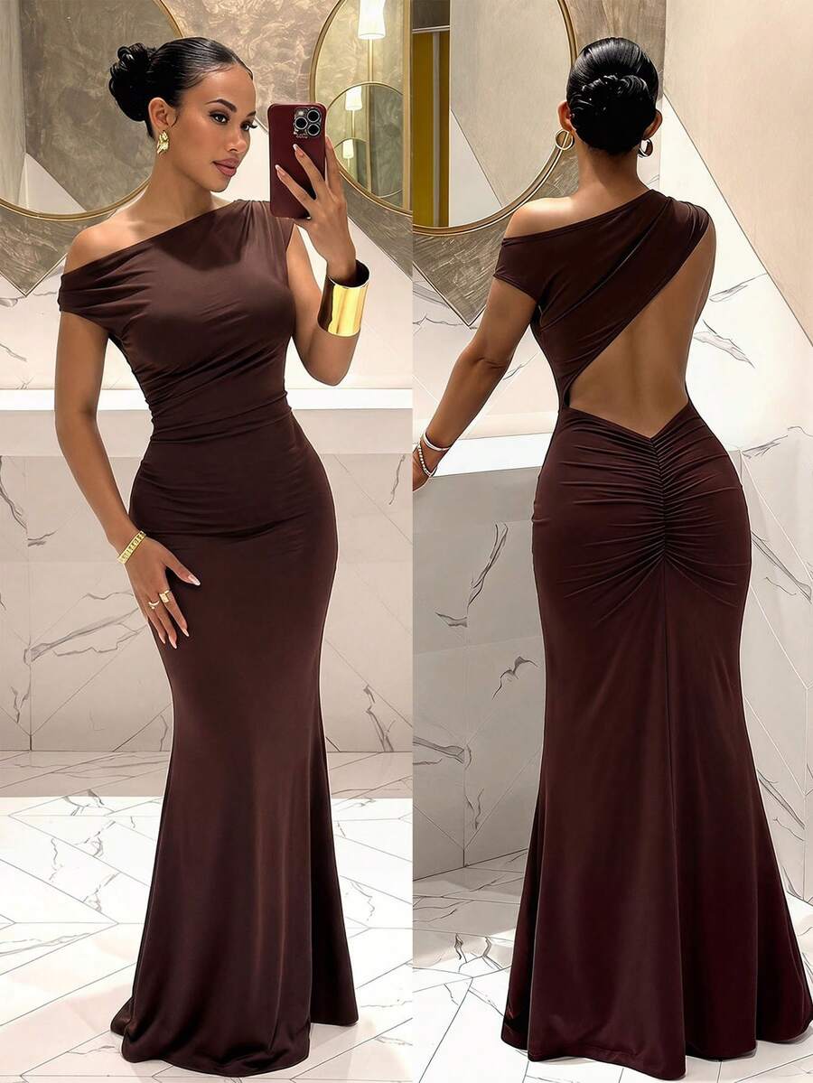 Slaydiva Đầm maxi ôm sát không tay, cổ bất đối xứng, hở lưng - Màu nâu, thích hợp cho mùa hè, năm mới, ngày lễ tình nhân, tiệc tùng, sinh nhật, sinh viên, mặc hàng ngày, du lịch, đi du thuyền, thịnh hành, thanh lịch, đi làm, công sở, lãng mạn, gợi cảm, dự tiệc.