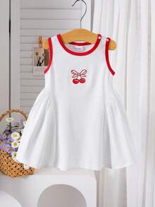 SHEIN 嬰兒/幼童女童白色與紅色夏季可愛度假針織拼接洋裝，梭織面料不對稱拼接拼色，遊戲時間休閒日常穿著 - 白色 - 查看 7