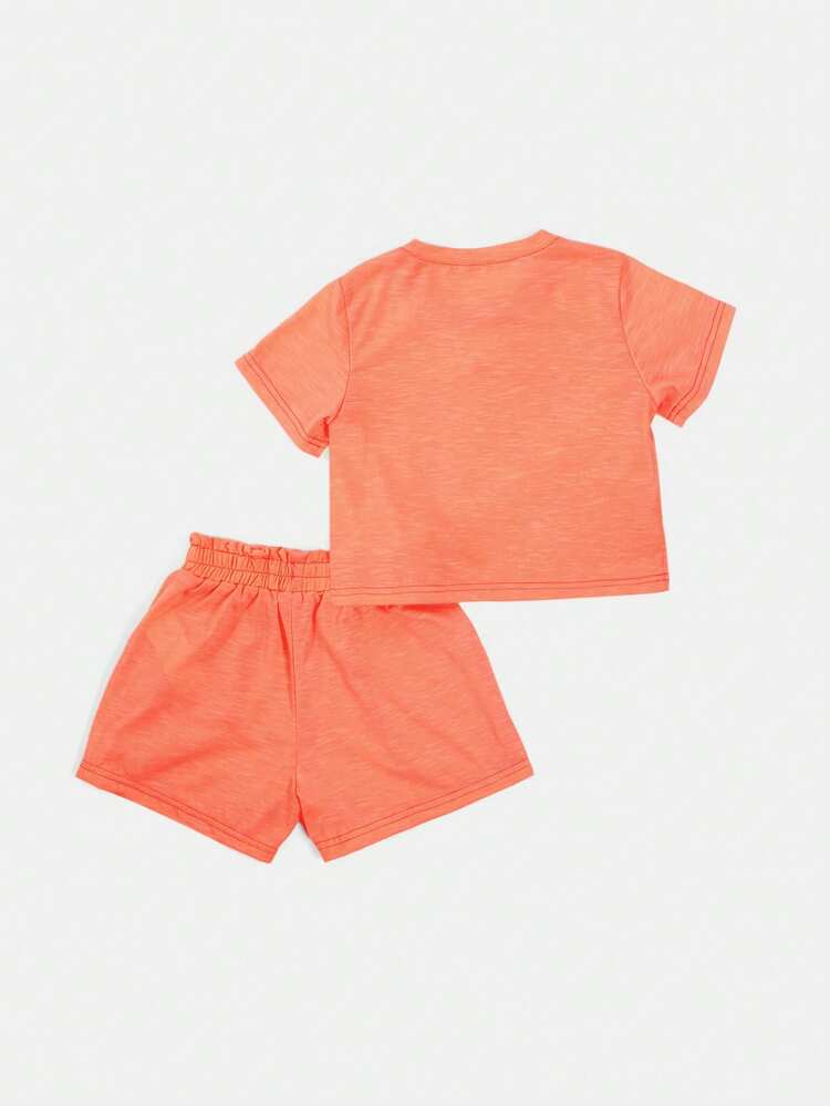 Sommer Set aus T-Shirt mit Rundhalsausschnitt und kurzer Hose mit elastischem Bund mit dem Slogan "Happy Days"