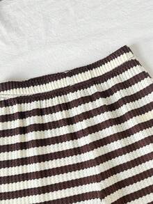 SHEIN Bộ 2 món cho bé gái tuổi teen: áo tank top kẻ sọc nâu trắng rộng rãi + quần ống rộng, trang phục thời trang đa năng cho mặc thường ngày, mùa xuân/hè. - màu nâu - Xem 7