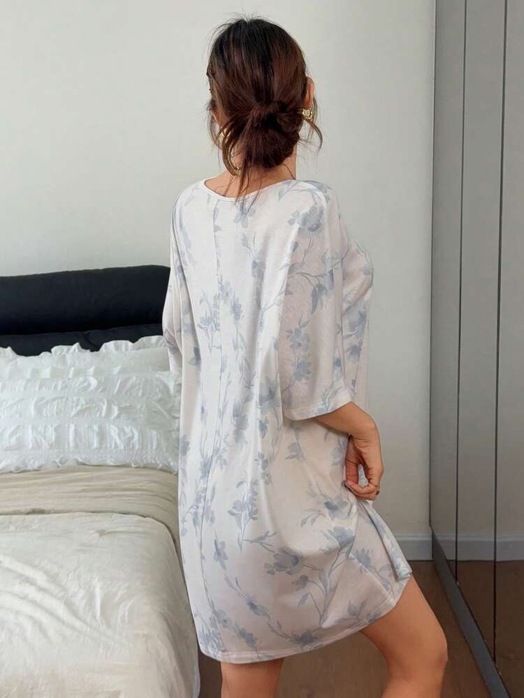 Women's Floral Print Crew Neck Nightgown