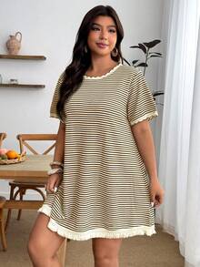 Enliva Đầm thun T-shirt nữ size lớn dáng rộng cổ tròn kẻ sọc phong cách casual, đầm đa năng cho kỳ nghỉ hè, phù hợp cho dáng người quả táo và dáng tròn - màu nâu - Xem 3