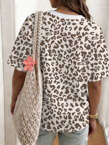 EMERY ROSE Camiseta de cuello redondo con estampado de leopardo retro de talla grande - Multicolor - Ver 2