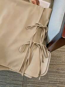 GlowEve CURVE Damen Große Größen minimalistisches Trägertop mit Bindedetail und lässiger asymmetrischer Saum Mini-Rock 2 Stücke Set - Khaki - Übersicht 6