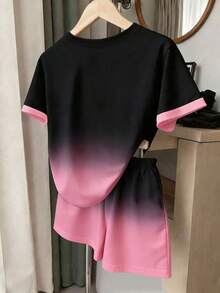 2 peças/Conjunto Camiseta de Manga Curta com Laço e Estampa Floral em Cor Degradê + Shorts para Crianças, Criando um Visual de Verão Infantil Fresco, Conjunto Casual da Moda para Primavera/Outono, Casual Diário, Tecido Confortável, Roupas Duráveis, Caimento Perfeito, Material Leve, Alta Qualidade, Estilo Verão 2026, Clima Campestre, Roupa Casual de Final de Semana, Traje para Passeio em Família, Roupa para Sessão de Fotos, Relaxado e Despreocupado - Multicolorido - Visão 3