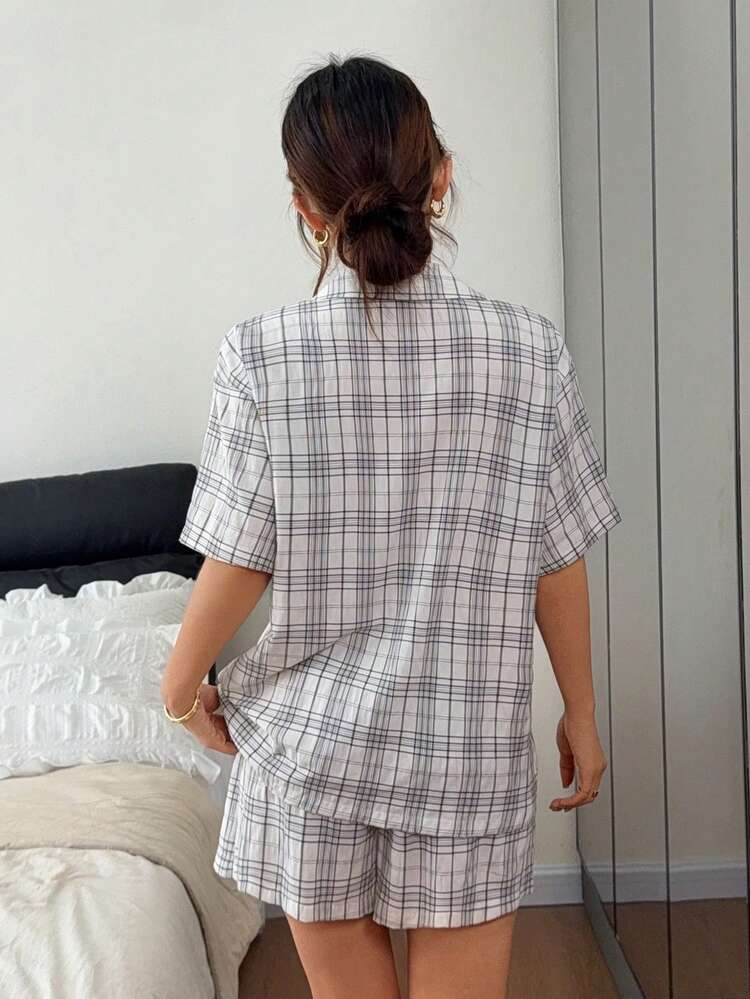 Women's Plaid Top And Shorts Pajama Set