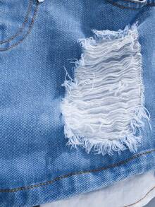 SHEIN Vintaside Kids 女童T恤套裝 2026夏季新品 時尚休閒風 清新白色格紋細肩帶上衣 + 中藍色牛仔短褲 不對稱荷葉邊設計 破洞下擺與露格紋內裡 蝴蝶結腰飾 A字版型 輕盈柔軟優質棉牛仔面料 親膚舒適 適合日常拍照、購物、出遊、派對、音樂節與度假 - 白色 - 查看 7