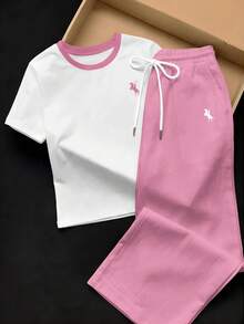 SHEIN EZwear Bộ 2 món gồm áo tay ngắn cổ tròn thêu và quần in họa tiết kẻ sọc, phong cách thường ngày. - Hồng - Xem 6