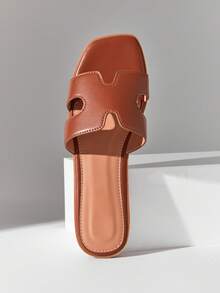SHUZIA Giày sandal đế bằng đơn giản, màu trơn, khoét eo dành cho nữ, thích hợp cho kỳ nghỉ hè, mùa xuân, kỳ nghỉ lễ Phục sinh, giày casual, giày đi biển, quà tặng Ngày của Mẹ, Giáng sinh, Ngày Valentine. - màu nâu - Xem 7