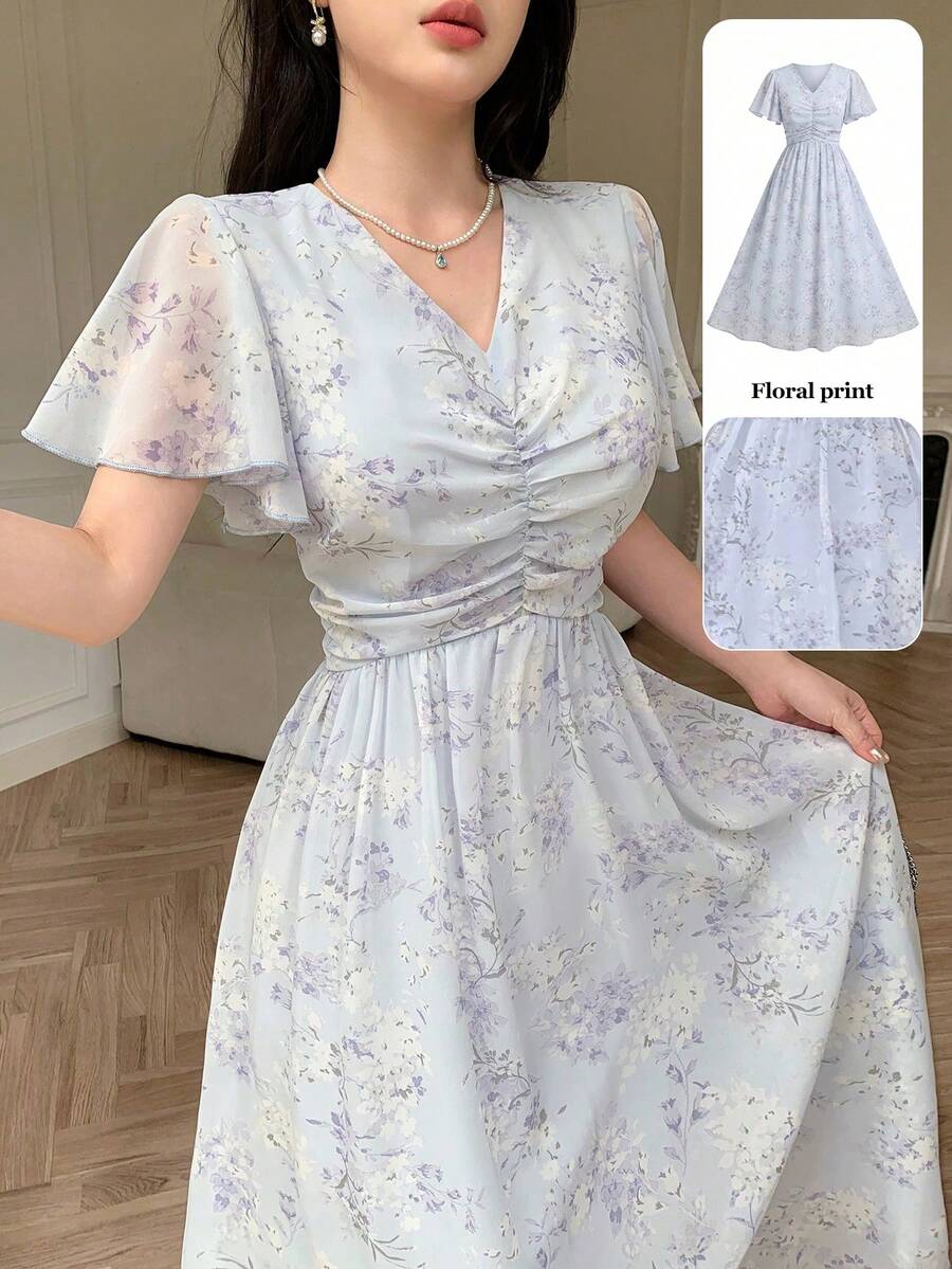 Modelyn V领碎花褶皱腰部荷叶边袖浅蓝色雪纺连衣裙 - 淺藍色 - 查看 1