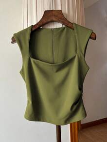 Top sin mangas de mujer de color albaricoque sólido con cuello cuadrado, cintura plisada y cremallera en la espalda - Verde militar - Ver 3