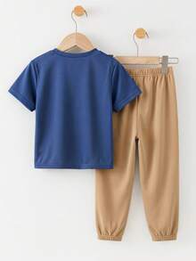 SHEIN Bộ đồ thường ngày cho bé trai: Áo thun ngắn tay màu xanh in chữ và quần kaki. - Nhiều màu - Xem 4