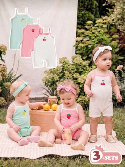 SHEIN Bộ 3 món áo liền quần in hình trái cây mùa hè cho bé gái, kiểu dáng dễ thương, ngọt ngào, thoải mái, phù hợp cho các hoạt động hàng ngày, du lịch, họp mặt gia đình và chụp ảnh.