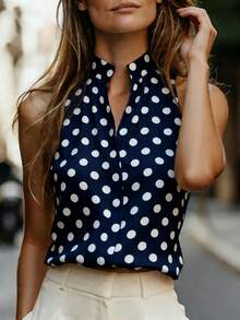 SHEIN Blusa de mujer casual sin mangas con estampado de lunares, cuello en V, blusa de mujer, top de mujer, con lunares, retro, diario, verano, vacaciones - Azul - Ver 3