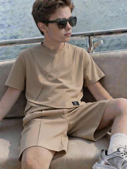 SHEIN Kids 2pcs/Teen Set Boys' Casual Short Sleeve Top And Shorts, Plus Size Oversized Boys Outfits Summer Boys 2 Pieces Set Minimalist