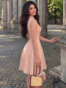 Modelyn 女士杏色梭织无袖水滴领金属扣腰A字优雅浪漫连衣裙，春夏款 - 粉色 - 查看 6