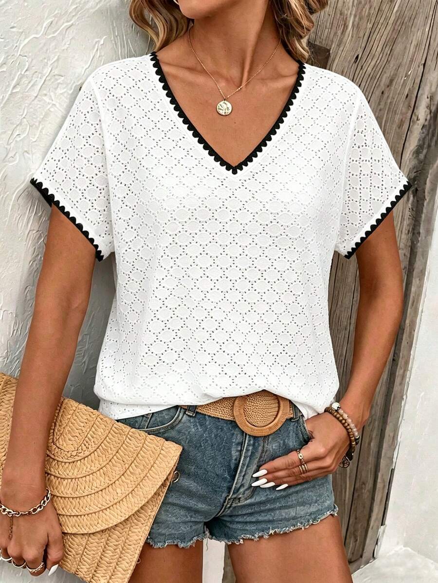 SHEIN Holidaya Áo thun nữ mùa hè màu đen trắng tương phản cổ chữ V, viền ren, dáng rộng, thoáng mát, đa năng, đơn giản, thích hợp đi làm. - trắng - Xem 1
