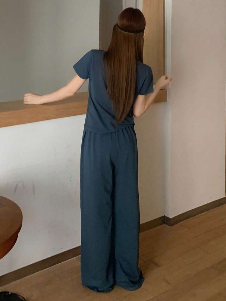 Women's Comfortable Numeric Pattern Round Neck Short Sleeve Top And Pants Pajama Set, Summer