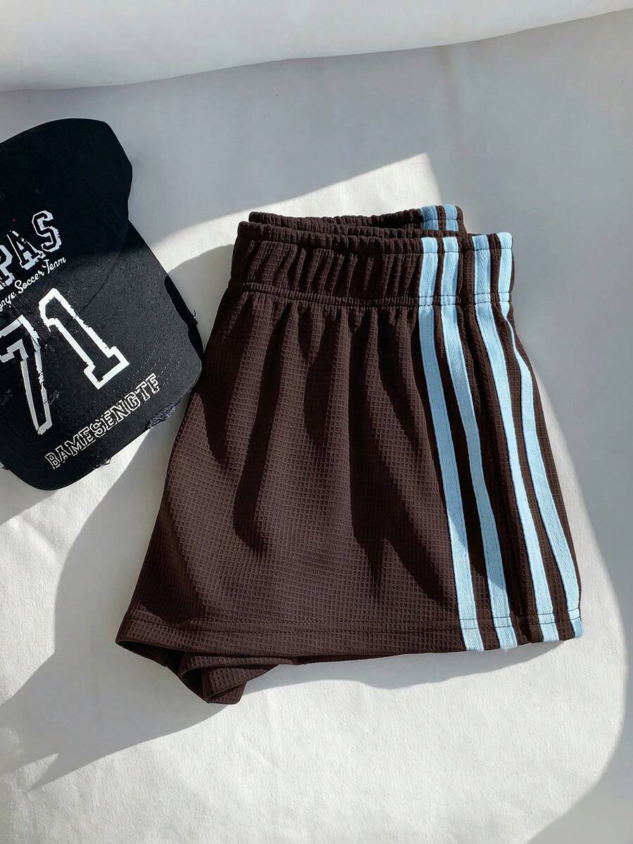 Comfortcana 女士夏季休闲运动日常通勤华夫格面料咖啡棕色和蓝色条纹侧边宽松短裤 - 咖啡棕 - 查看 1