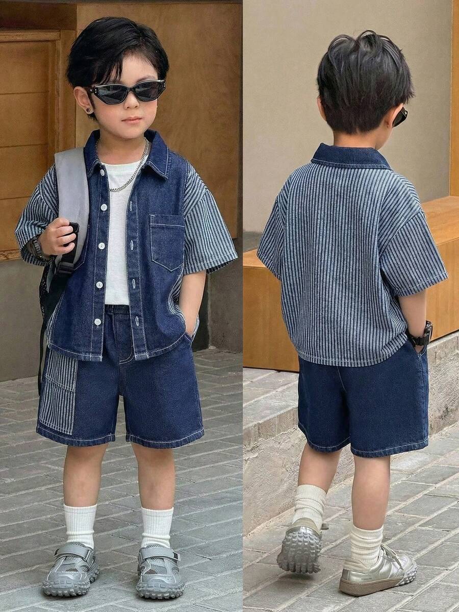 SHEIN Little Byeori 两件套男童蓝色条纹拼接牛仔宽松短袖衬衫和短裤套装 - 深色水洗藍 - 查看 1