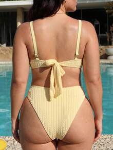 SHEIN Swim 奶油黃夏季熱帶海灘度假女款兩件套，甜美時尚紋理布料墊肩飾邊可調節式比基尼上衣與大尺碼泳衣 - 鵝黃色 - 查看 2