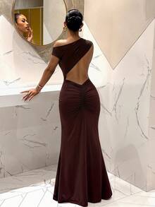 Slaydiva Đầm maxi ôm sát không tay, cổ bất đối xứng, hở lưng - Màu nâu, thích hợp cho mùa hè, năm mới, ngày lễ tình nhân, tiệc tùng, sinh nhật, sinh viên, mặc hàng ngày, du lịch, đi du thuyền, thịnh hành, thanh lịch, đi làm, công sở, lãng mạn, gợi cảm, dự tiệc. - màu nâu - Xem 7