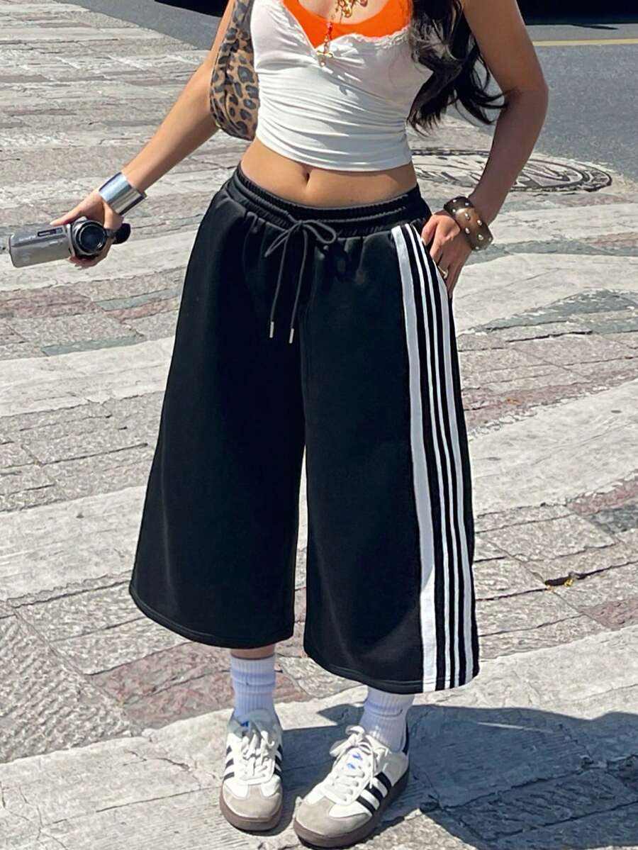 Coolane 女士春夏街头风复古水洗做旧舒适牛仔效果黑色短裤 - 黑色 - 查看 1