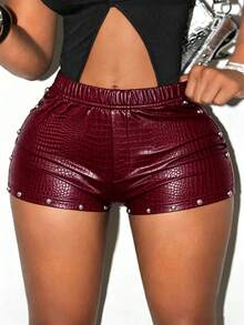 BamGleam Quần short ôm sát cạp cao, chất liệu da PU dập vân cá sấu màu đỏ tía, đính đinh tán, kiểu dáng gợi cảm. - Đỏ - Xem 5