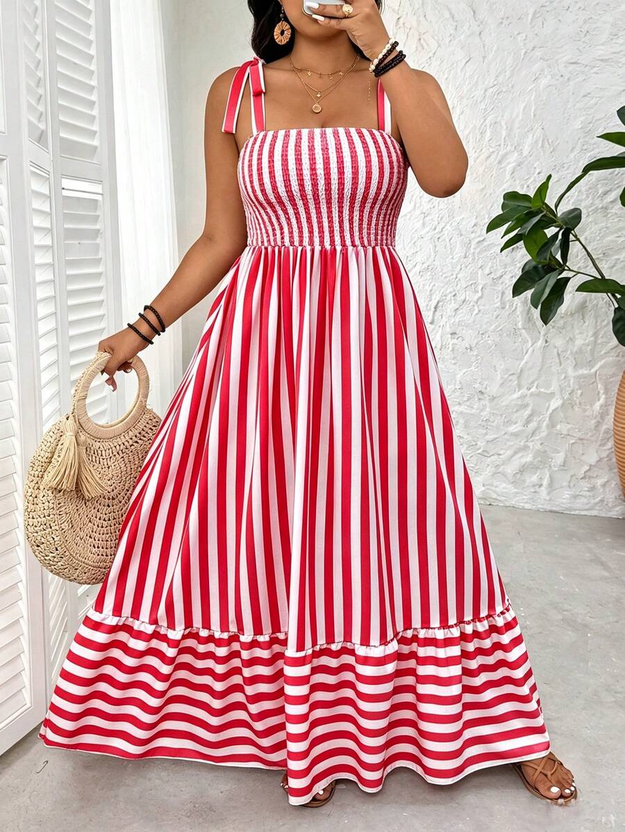 SHEIN Tall CURVE 大码休闲条纹吊带连衣裙 - 紅色 - 查看 1