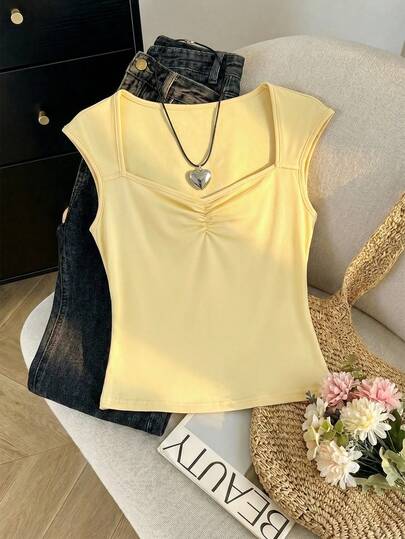 SHEIN Áo thun ngắn tay ôm sát màu xanh navy cho bé gái tuổi teen, chấm bi đen trắng, xếp ly, phong cách ngọt ngào thường ngày, phù hợp cho kỳ nghỉ hè, đi học, dã ngoại gia đình, mặc hàng ngày.