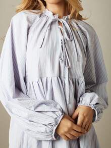 MISSGUIDED Vestido mini de muñeca con frente anudado, rayas, mangas globo, cuello con volantes fruncidos, estilo veraniego y fluido - Multicolor - Ver 4
