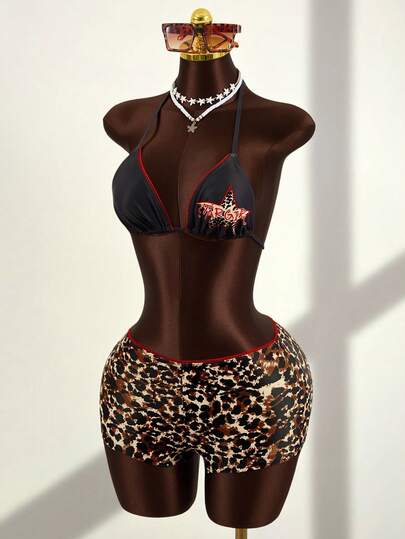Zestiva Damesbikini set bestaande uit een tweedelig model met luipaardprint, een haltertop zonder rug en een shortje, geschikt voor strand, vakantie en feestjes.