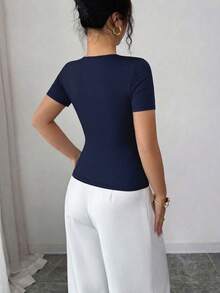 SHEIN Raffinéa Atasan Wanita Seksi Berlubang dengan Dekorasi Logam dan Garis Leher Asimetris, Lengan Pendek Warna Hitam, Musim Semi/Panas - Navy Blue - View 2