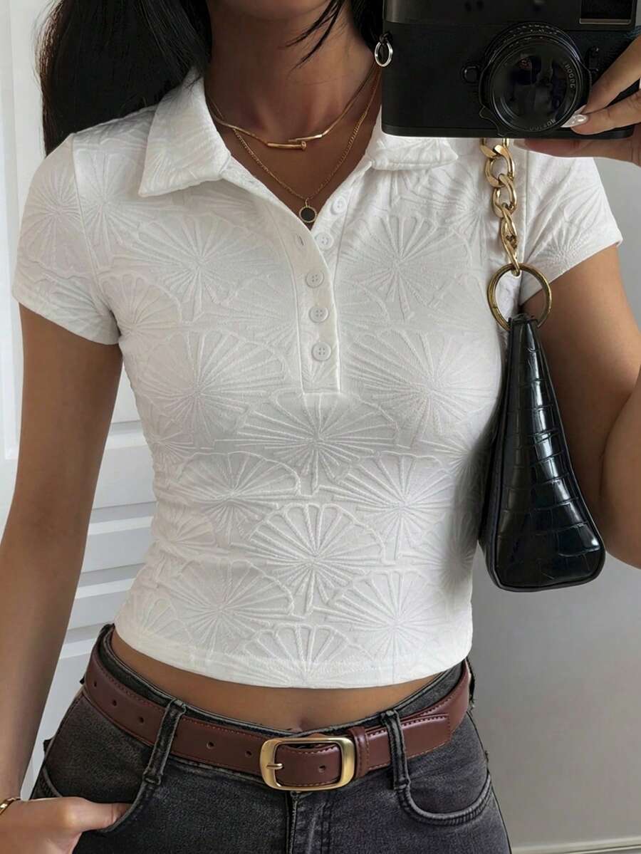 DAZY 女款領口短袖修身休閒套頭T恤,性感街頭風夏季款 - 白色 - 查看 1