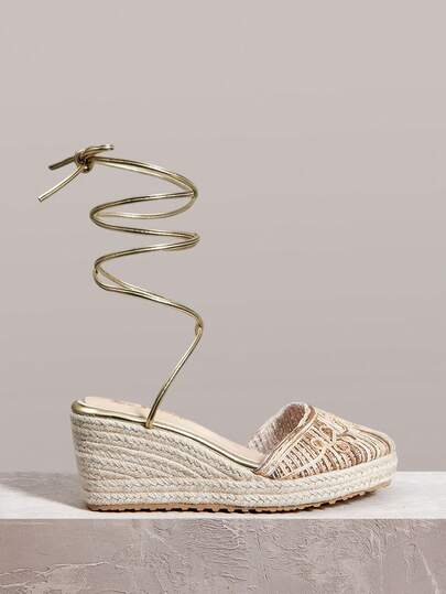 Styleloop Giày nữ, họa tiết, giày rơm đan bằng dây gai dầu, sandal đế xuồng, giày bohemian giúp tăng chiều cao cho kỳ nghỉ.