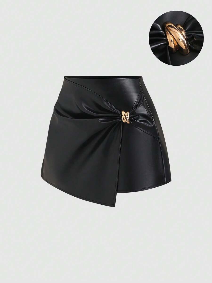 Sweetra French Vintage PU Leather Metal Buckle Low Waist Pleated Mini Skirt, Summer Chic Night Black Winter Urban Daring School Date Shopping Party Skirt - Black - View 1