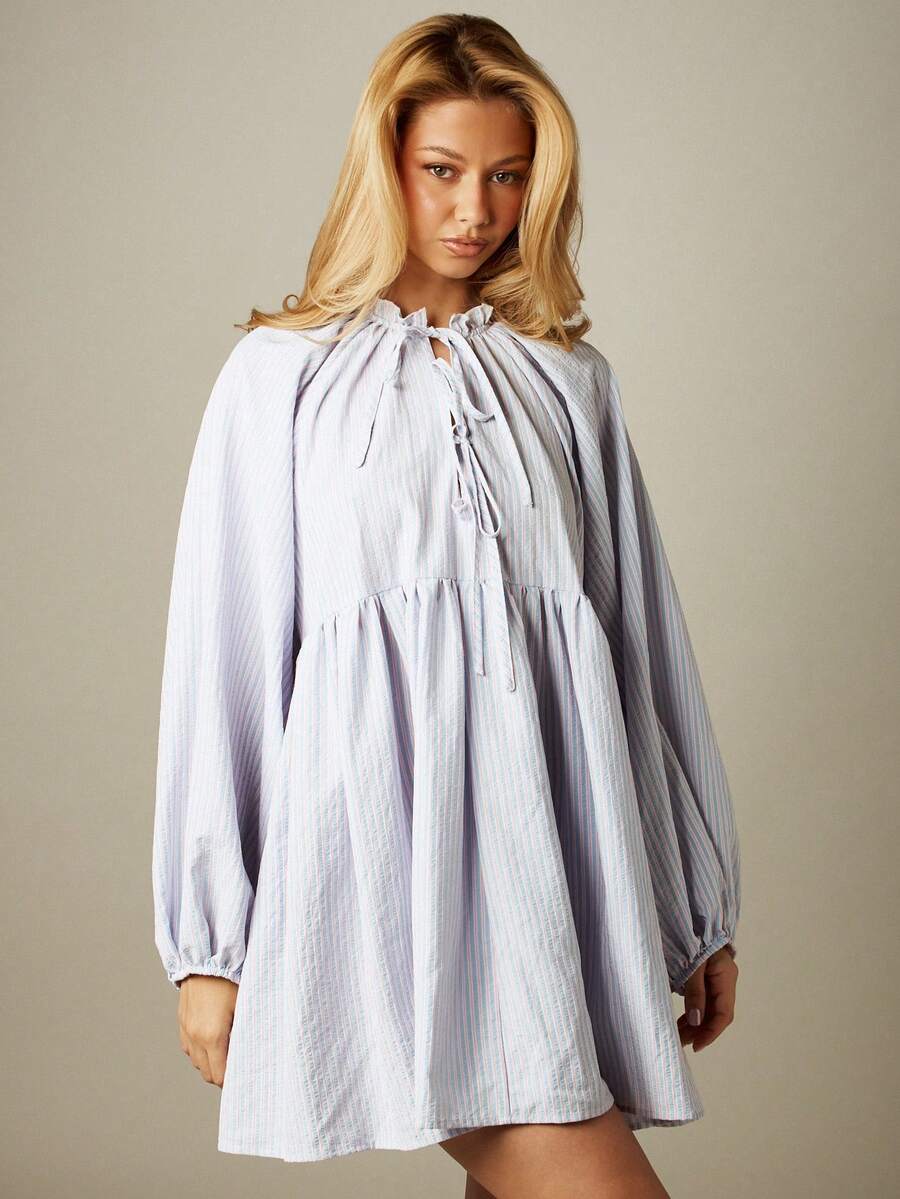 MISSGUIDED Vestido mini de muñeca con frente anudado, rayas, mangas globo, cuello con volantes fruncidos, estilo veraniego y fluido - Multicolor - Ver 1