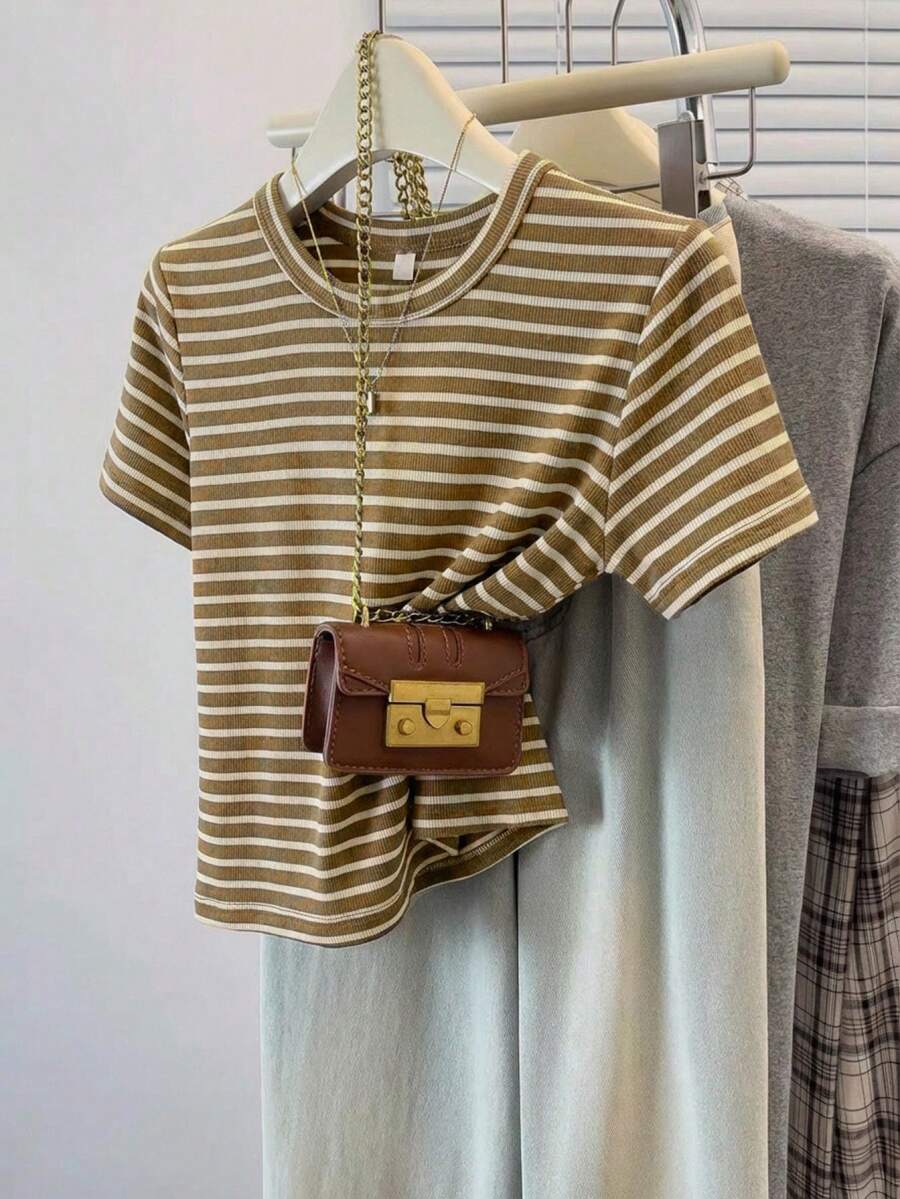 SHEIN Frenchy Áo thun nữ thời trang kẻ sọc phối màu tương phản cổ tròn tay ngắn đa năng - màu nâu - Xem 1