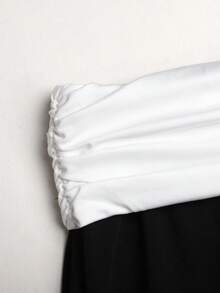SHEIN Bộ đồ thể thao thường ngày dành cho nữ tuổi teen, áo thun cổ tròn tay ngắn và quần ống rộng phối màu tương phản, đen trắng. - màu đen - Xem 4