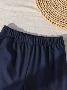 SHEIN Streecool Kids 2件套男童骑士印花撞色短袖T恤和短裤，休闲日常穿着 - 藏蓝色 - 查看 7