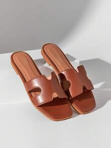SHUZIA Giày sandal đế bằng đơn giản, màu trơn, khoét eo dành cho nữ, thích hợp cho kỳ nghỉ hè, mùa xuân, kỳ nghỉ lễ Phục sinh, giày casual, giày đi biển, quà tặng Ngày của Mẹ, Giáng sinh, Ngày Valentine. - màu nâu - Xem 5