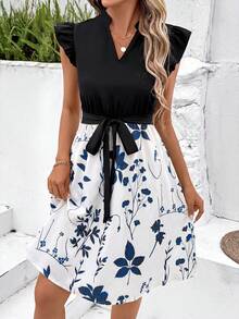 SHEIN Clasi 女士夏季服装，优雅女士短袖黑色V领印花V领蝴蝶袖腰带连衣裙荷叶边裙 - 藍色 - 查看 3