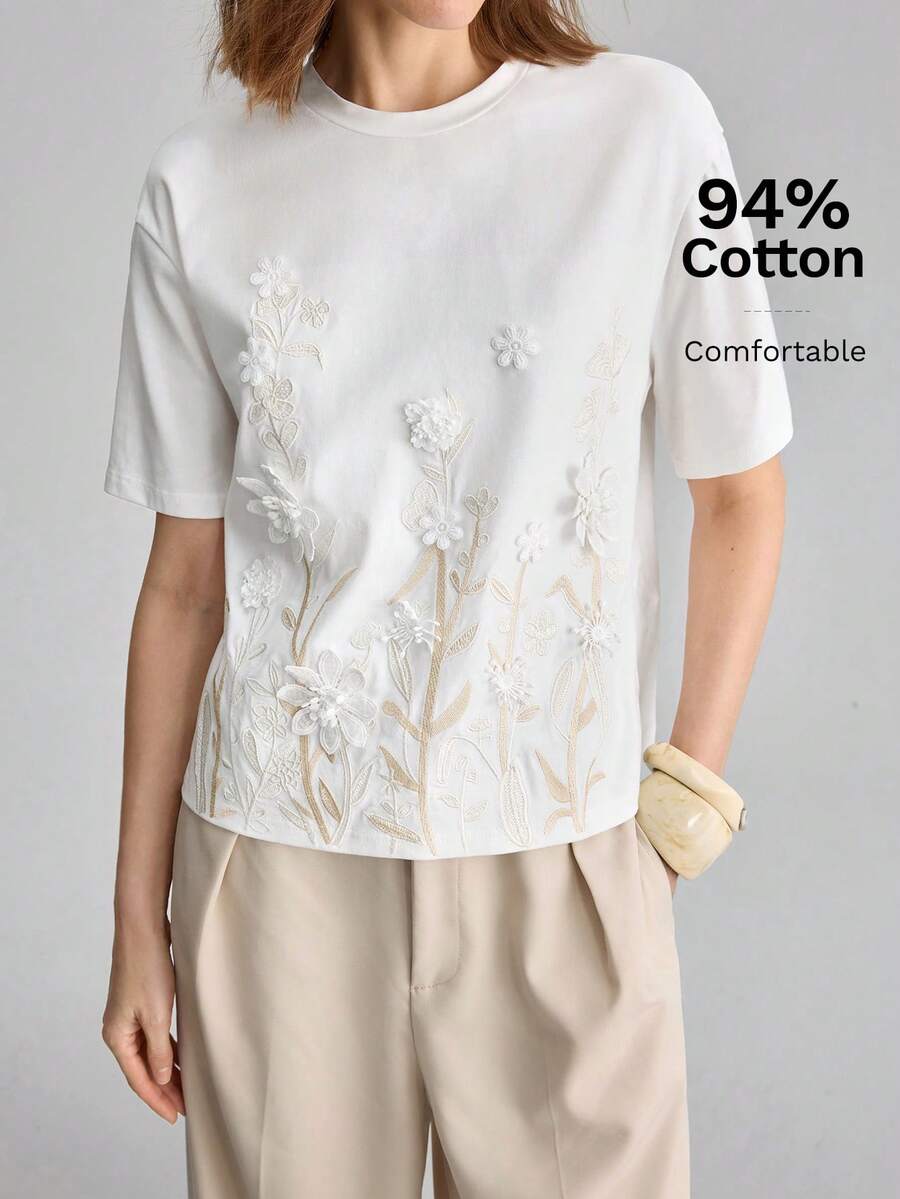 Ontre 2026夏季新款白色刺繡3D花卉女款T恤，都市通勤休閒風，適合夏季休閒都市穿搭，極簡時尚優雅女款外出上衣，女款圖案T恤
