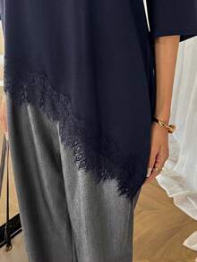 SHEIN LUNE 2件装女士休闲纯色不对称下摆蕾丝拼接T恤，春夏日常基本款 - 藏蓝色 - 查看 7