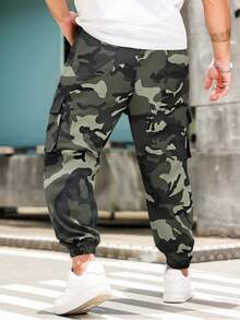 Manfinity Roughcore Plus Size Men Camouflage Print Cargo Pants With Pockets And Cuffed Hem - Multicolor - View 2