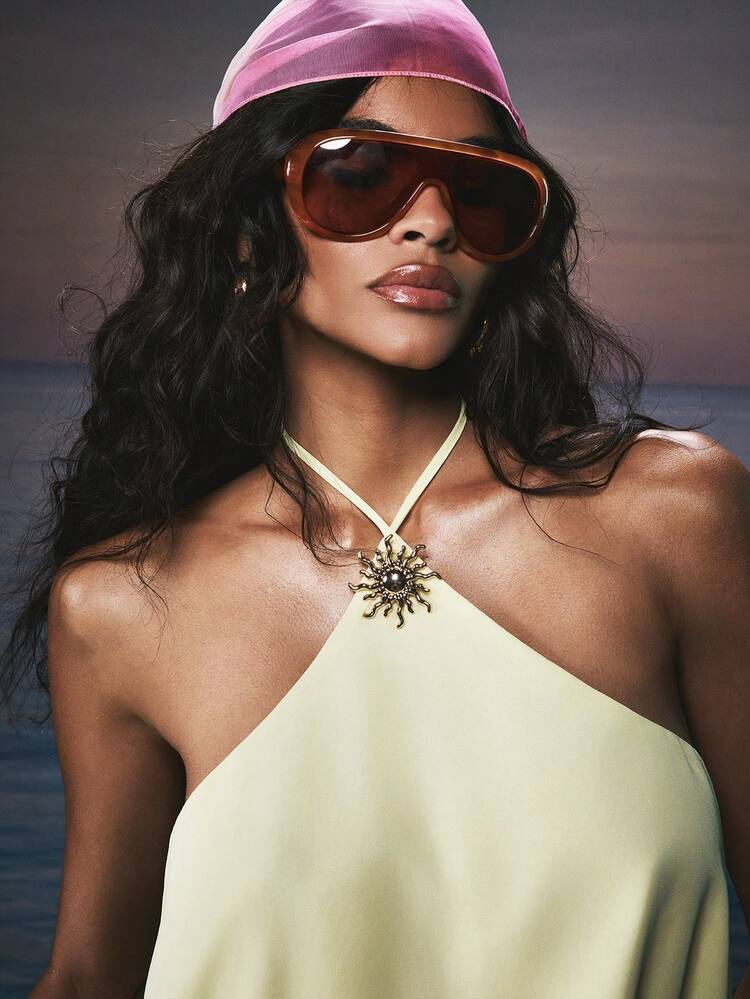 MISSGUIDED Halter Neck Sun Charm Mini Dress With Ruffle Hem And Tie Back Detail Summer Party Sleeveless A-Line Yellow Flowy